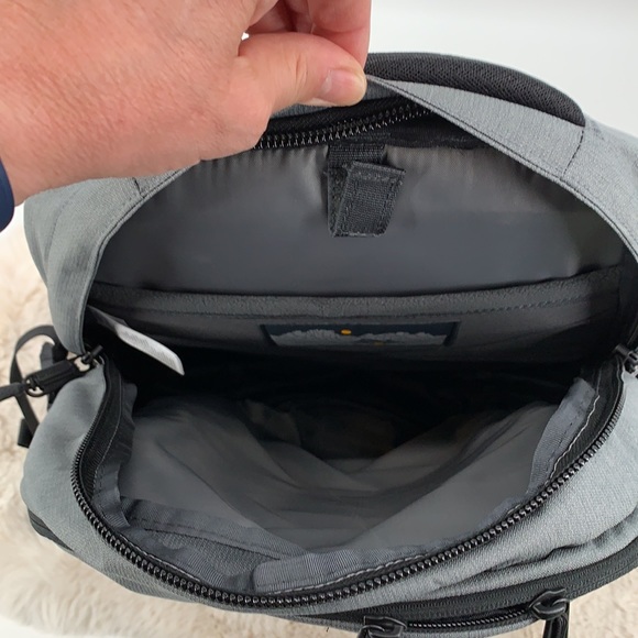 Jersey Mike’s North Face Generator Backpack NWT - Picture 4 of 8